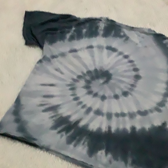 Disney’s lion king distressed tie dye t shirt - Picture 6 of 6